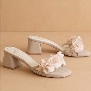 Elegant Cream Floral Women's Heels